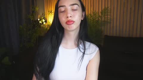 Alena online show from 10.24.25