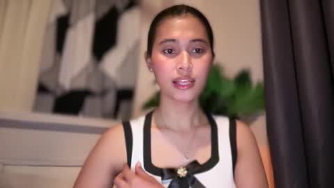 CHRISTINE online show from 02.17.26