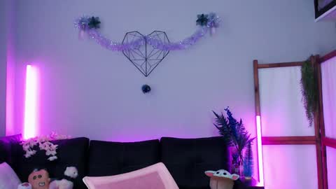 Snapshot of wildorchid_ chatting on 12.15.24 Master Kieran hehim online show from 12.15.24