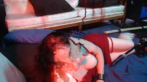 Snapshot of wildroserizz chatting on 03.10.25 RoseRizz online show from 03.10.25