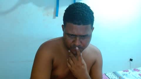 Snapshot of wilintom483797 chatting on 01.19.25 wilintom y sharon online show from 01.19.25