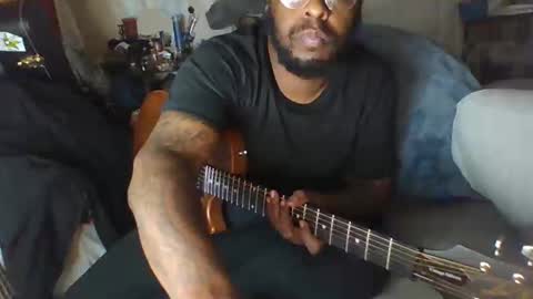 Snapshot of will_i_cam chatting on 05.19.26 Will I cam online show from 05.19.26