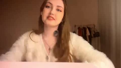 Snapshot of willatrisch chatting on 10.19.25 Kate online show from 10.19.25