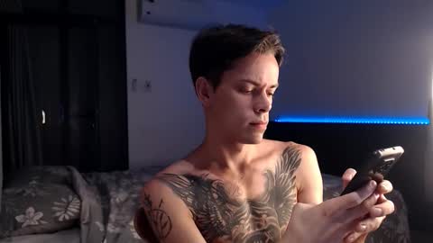 Snapshot of william_henry_a chatting on 10.21.25 William online show from 10.21.25