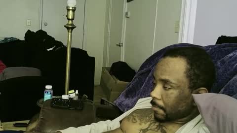 Snapshot of willie0201 chatting on 12.03.25 YaBoyTJ online show from 12.03.25