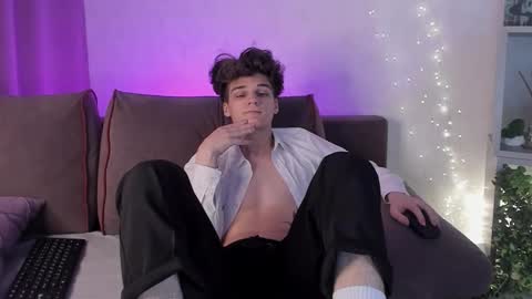 Snapshot of williemiler chatting on 10.17.25 Willie online show from 10.17.25