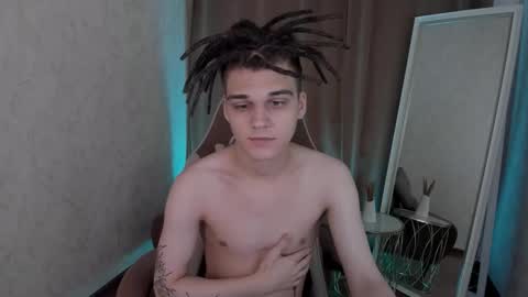 Snapshot of williemiler chatting on 11.05.25 Willie online show from 11.05.25