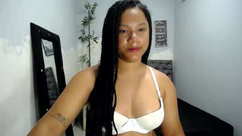 Snapshot of willowsweett chatting on 06.23.26 WIllow online show from 06.23.26