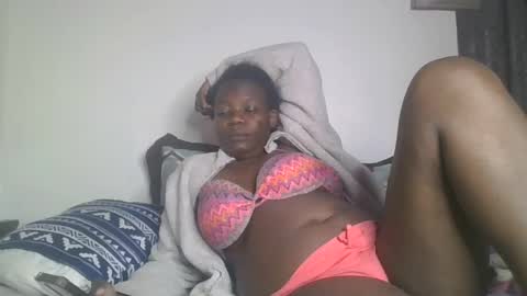 Snapshot of willyoubemine1 chatting on 01.14.25 willyoubemine1 online show from 01.14.25