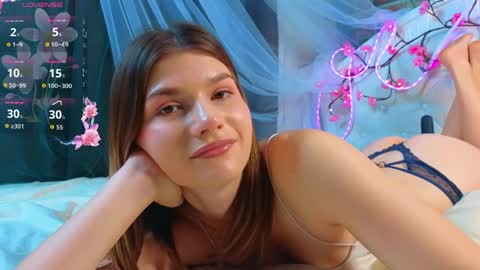 Vicki3 online show from 04.03.26