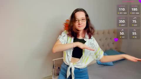 Snapshot of wilmavitanza chatting on 11.03.25 for u Alise online show from 11.03.25