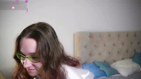 Snapshot of wilmavitanza chatting on 11.09.25 for u Alise online show from 11.09.25