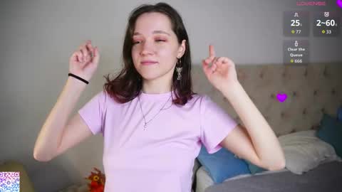 Snapshot of wilmavitanza chatting on 11.10.25 for u Alise online show from 11.10.25