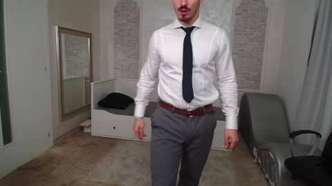 Snapshot of wilsonjules chatting on 12.13.24 WilsonJules online show from 12.13.24