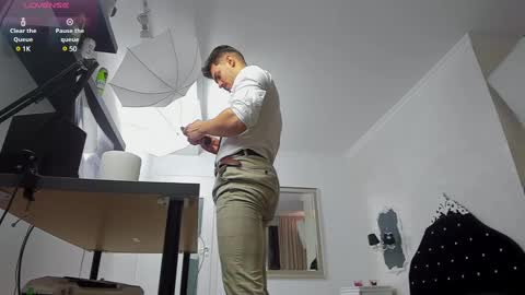 Snapshot of wilsonjules chatting on 02.24.25 WilsonJules online show from 02.24.25