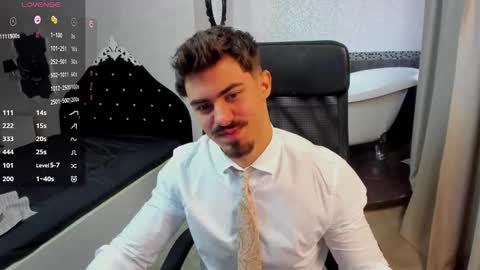 Snapshot of wilsonjules chatting on 10.11.25 WilsonJules online show from 10.11.25