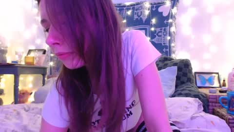 Eevie online show from 12.06.24