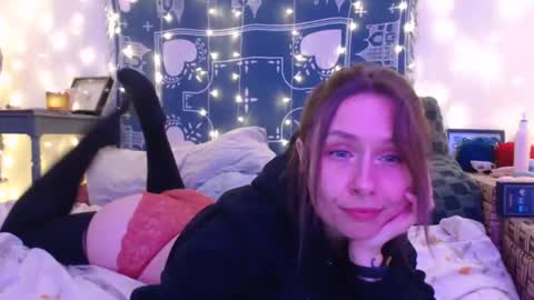 Eevie online show from 12.28.24