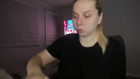 Snapshot of winter_miracle chatting on 02.04.26 Winter Miracle online show from 02.04.26