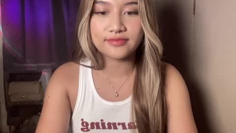 Snapshot of winterkissesx chatting on 07.27.26 Winter online show from 07.27.26