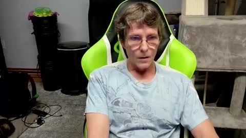 Snapshot of wirehead1970 chatting on 11.19.25 wirehead1970 online show from 11.19.25