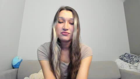 Snapshot of wiseenoughlamb chatting on 03.25.26 Asylai but you can call me Aila online show from 03.25.26