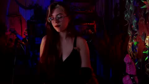 Snapshot of witch_fiona chatting on 12.14.24 Goddess of two strapons - Mr. long Don Mr. Pinky online show from 12.14.24