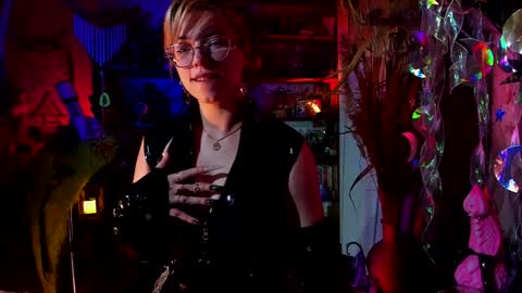 Snapshot of witch_fiona chatting on 01.16.25 Goddess of two strapons - Mr. long Don Mr. Pinky online show from 01.16.25