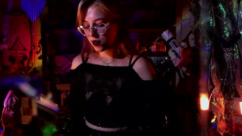 Snapshot of witch_fiona chatting on 01.30.25 Goddess of two strapons - Mr. long Don Mr. Pinky online show from 01.30.25