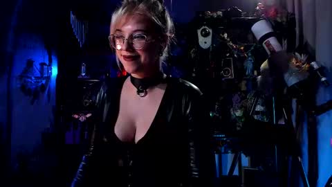 Snapshot of witch_fiona chatting on 02.24.25 Goddess of two strapons - Mr. long Don Mr. Pinky online show from 02.24.25