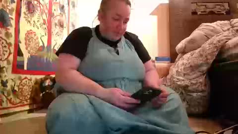 Annie online show from 10.15.25