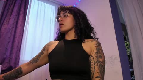 Snapshot of witchofhearts chatting on 12.27.24 Luna Violeta A r t i s t online show from 12.27.24
