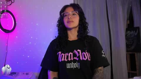 Snapshot of witchofhearts chatting on 03.09.25 Luna Violeta A r t i s t online show from 03.09.25