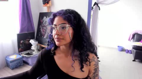 Snapshot of witchofhearts chatting on 09.09.25 Luna Violeta A r t i s t online show from 09.09.25