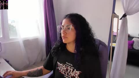 Snapshot of witchofhearts chatting on 09.29.25 Luna Violeta A r t i s t online show from 09.29.25