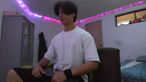Snapshot of with_ken chatting on 03.30.26 Ken online show from 03.30.26