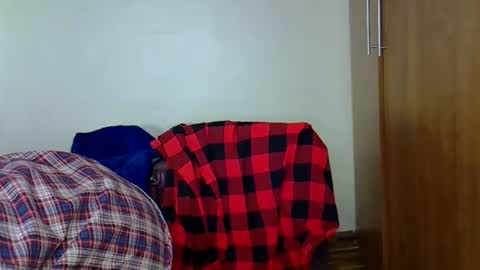 Snapshot of wizzia_khalifa chatting on 01.06.25 girlie o online show from 01.06.25