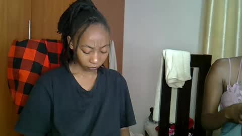 Snapshot of wizzia_khalifa chatting on 02.07.25 girlie o online show from 02.07.25