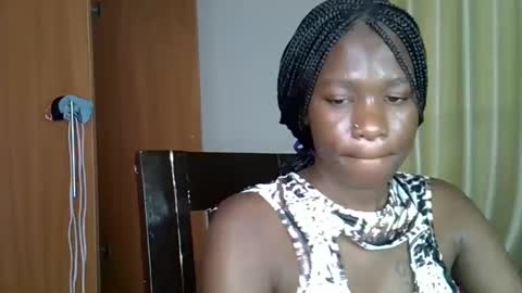 Snapshot of wizzia_khalifa chatting on 02.27.25 girlie o online show from 02.27.25