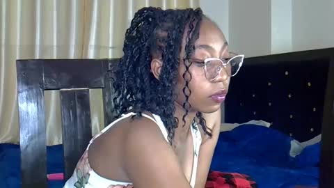 Snapshot of wizzia_khalifa chatting on 03.02.25 girlie o online show from 03.02.25