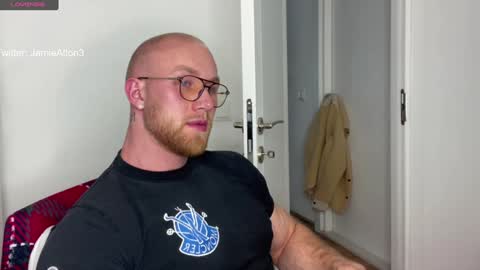 Snapshot of wlademarbergs chatting on 01.12.25 Wlademar online show from 01.12.25