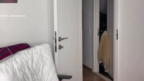 Snapshot of wlademarbergs chatting on 01.14.25 Wlademar online show from 01.14.25