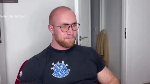 Snapshot of wlademarbergs chatting on 01.17.25 Wlademar online show from 01.17.25
