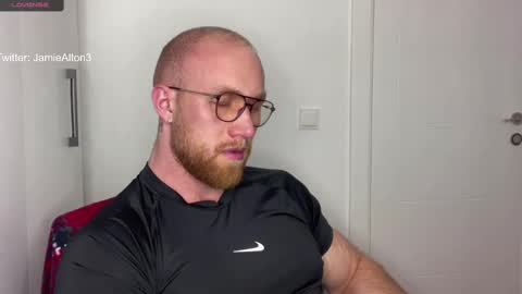 Snapshot of wlademarbergs chatting on 02.10.25 Wlademar online show from 02.10.25