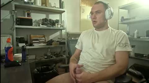 Snapshot of wnhz27 chatting on 10.26.25 wnhz27 online show from 10.26.25