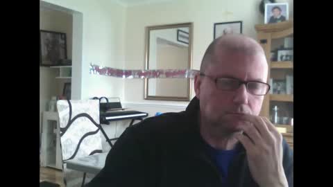 Snapshot of wobble444 chatting on 04.17.26 wobble444 online show from 04.17.26