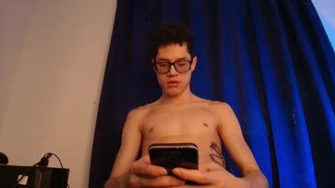 Snapshot of wolfan_sky chatting on 10.14.25 W O L F online show from 10.14.25