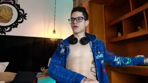  W O L F  online show from 04.21.26