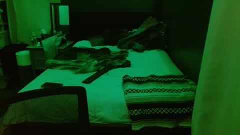 Snapshot of wolfgamer44 chatting on 02.19.25 wolfgamer44 online show from 02.19.25