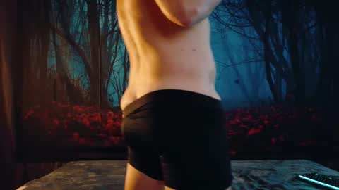 Wolfie online show from 10.04.25